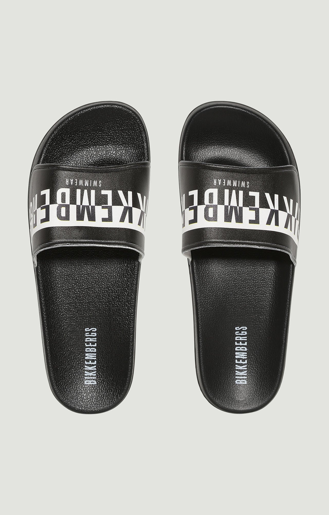 Men's pool sliders with double tape