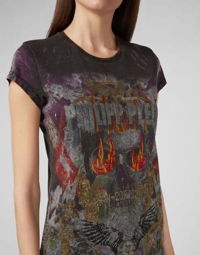Skull T-shirt with fire in the Eyes